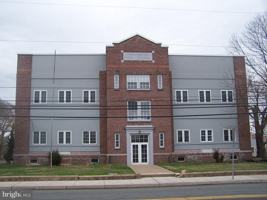 featured image of 643 Main St Apt C3 #C3