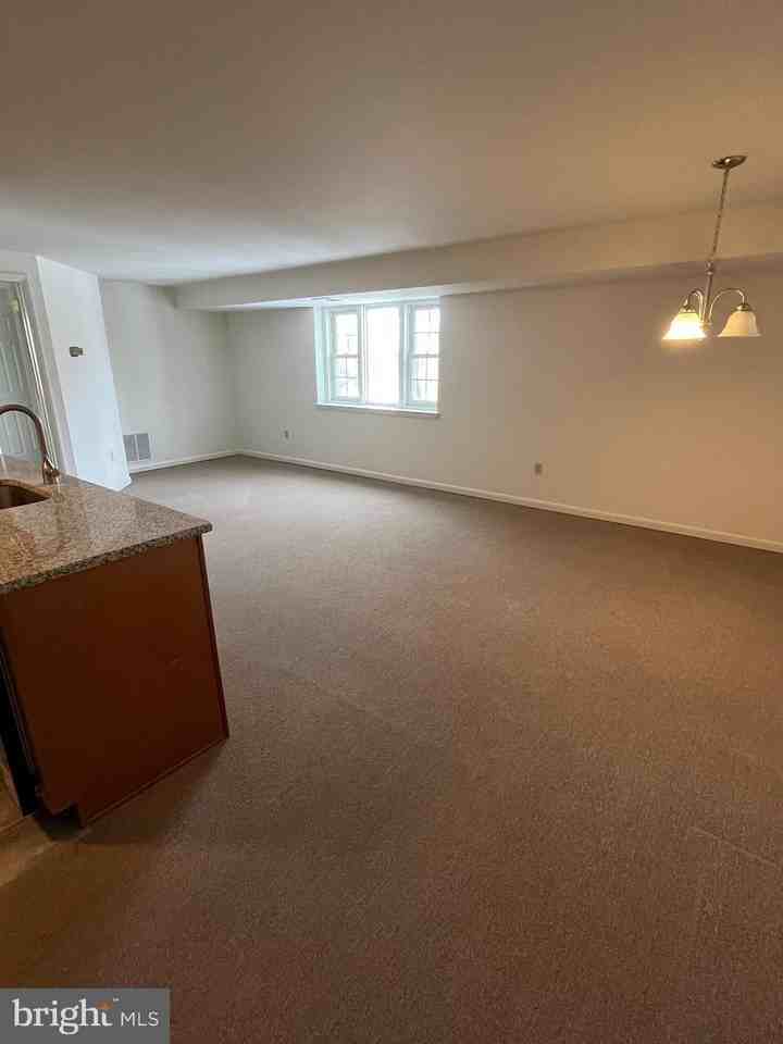 643 Main St Apt C3 #C3 - Photo 6 of 11