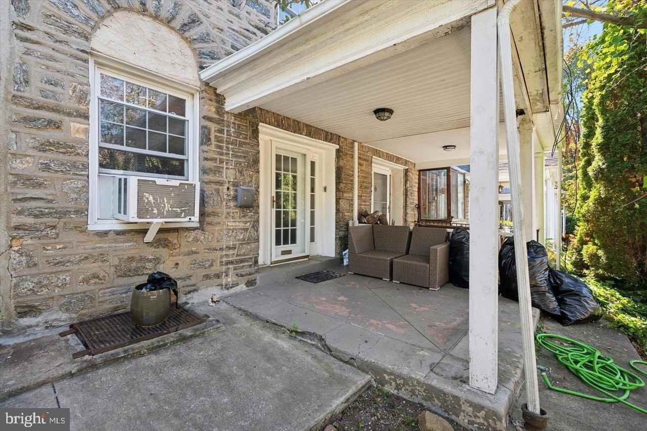 2735 N 46th St - Photo 3 of 25