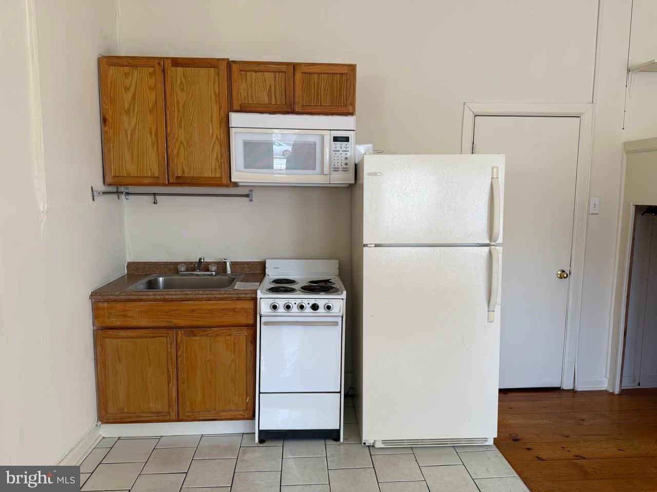 2536 Amber St Unit 1f #1F - Photo 3 of 10