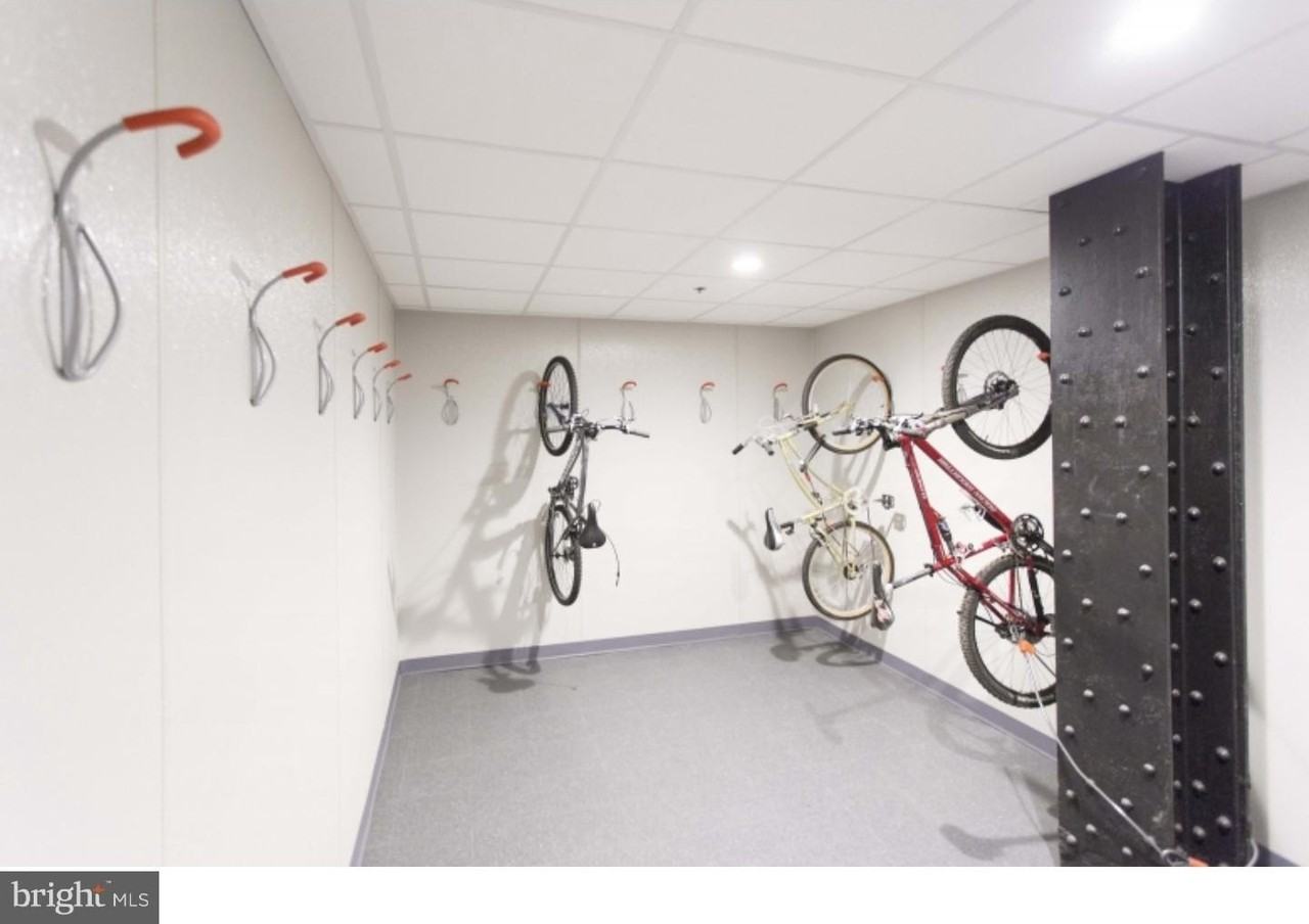 1600 Walnut St Apt 702-5 #702 - Photo 5 of 14