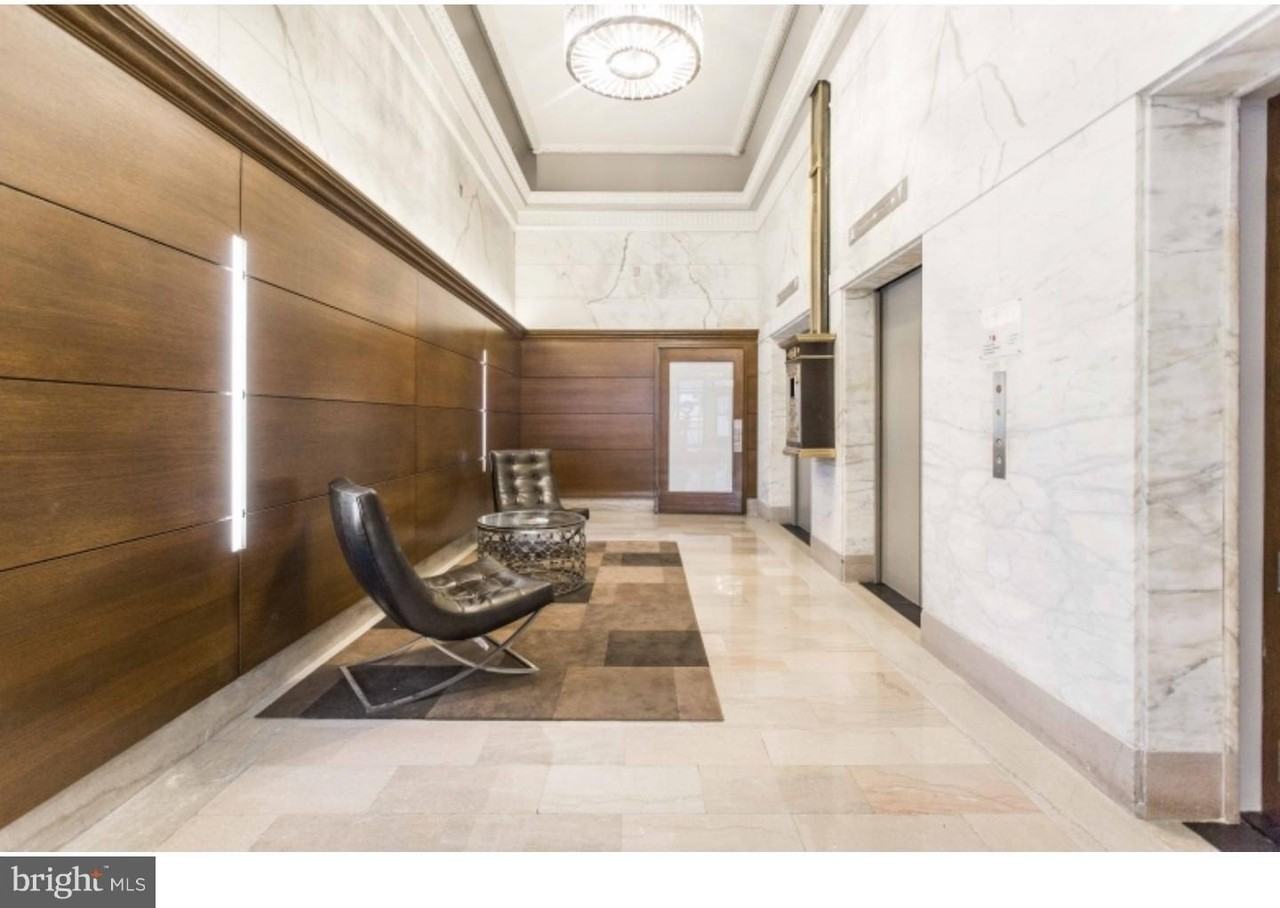 1600 Walnut St Apt 304-4 #304 - Photo 3 of 12