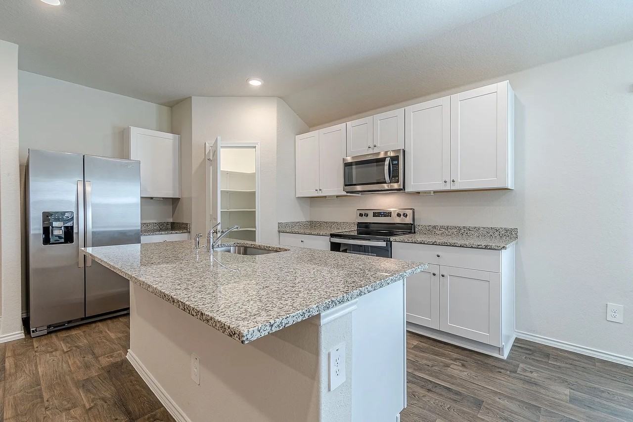 833 Bahia Place Seguin TX.78155 #1 - Photo 4 of 21