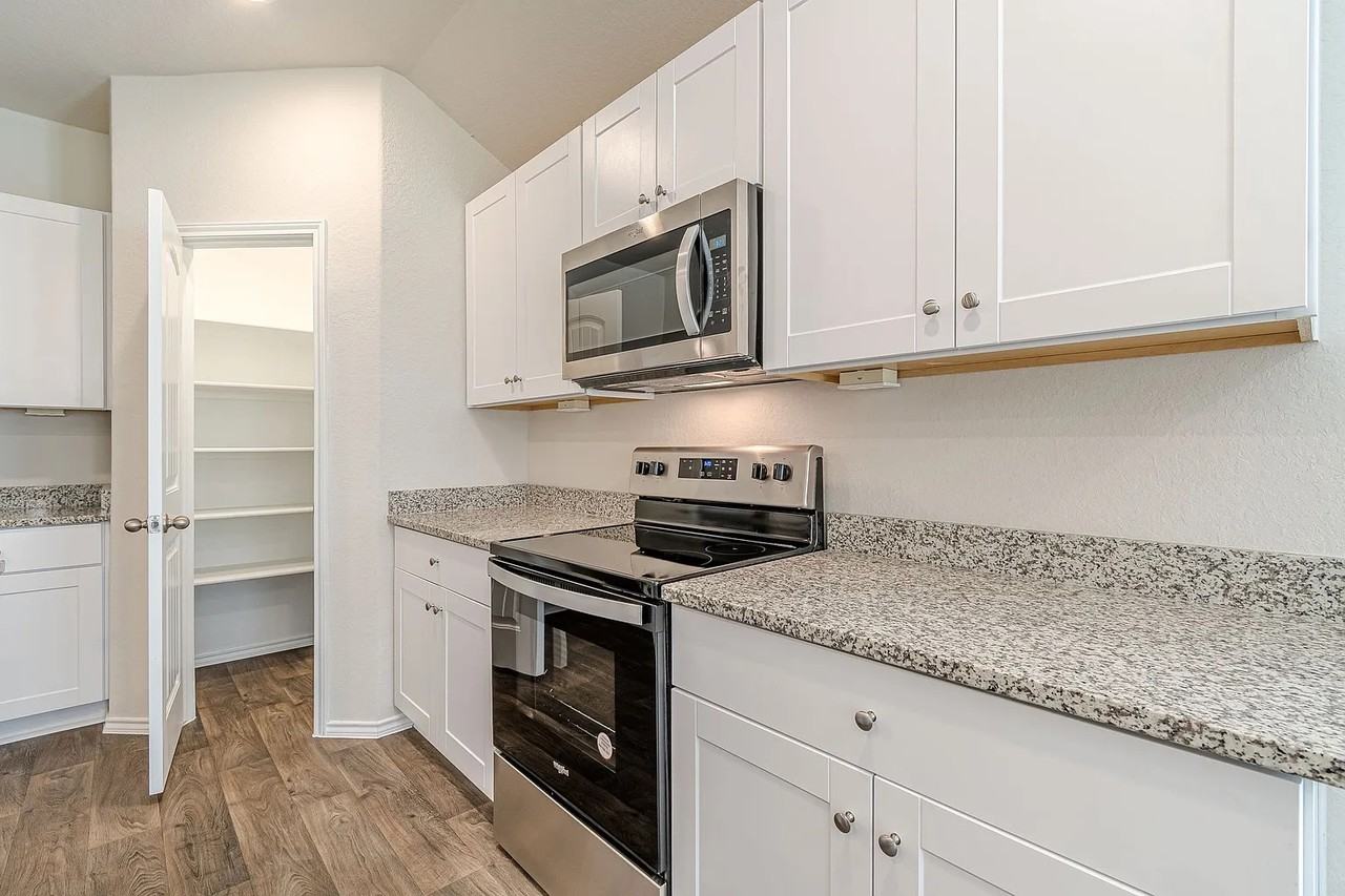 833 Bahia Place Seguin TX.78155 #1 - Photo 6 of 21