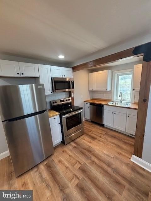 1205 Manor Rd - Photo 3 of 9