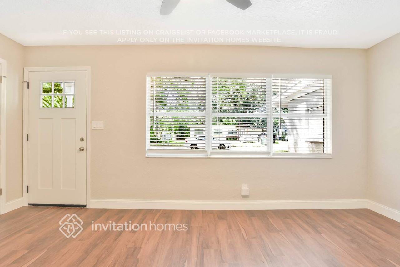 822 Rosalia Dr - Photo 4 of 28