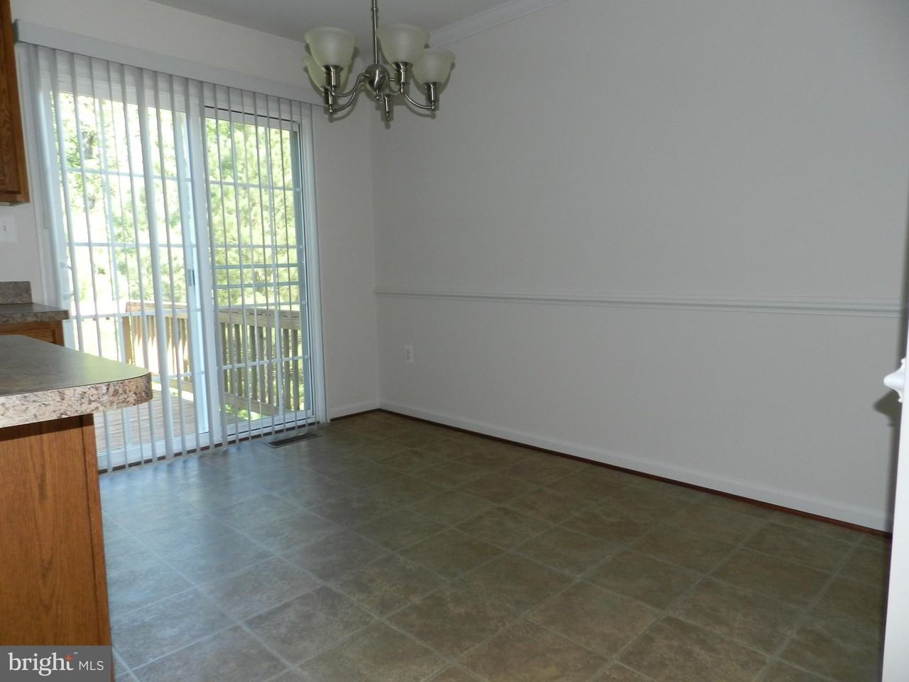 23209 Westwood Ct - Photo 6 of 12