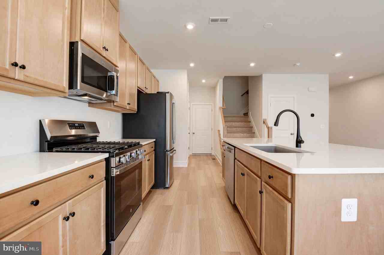 129 Leather Flower Dr - Photo 2 of 50