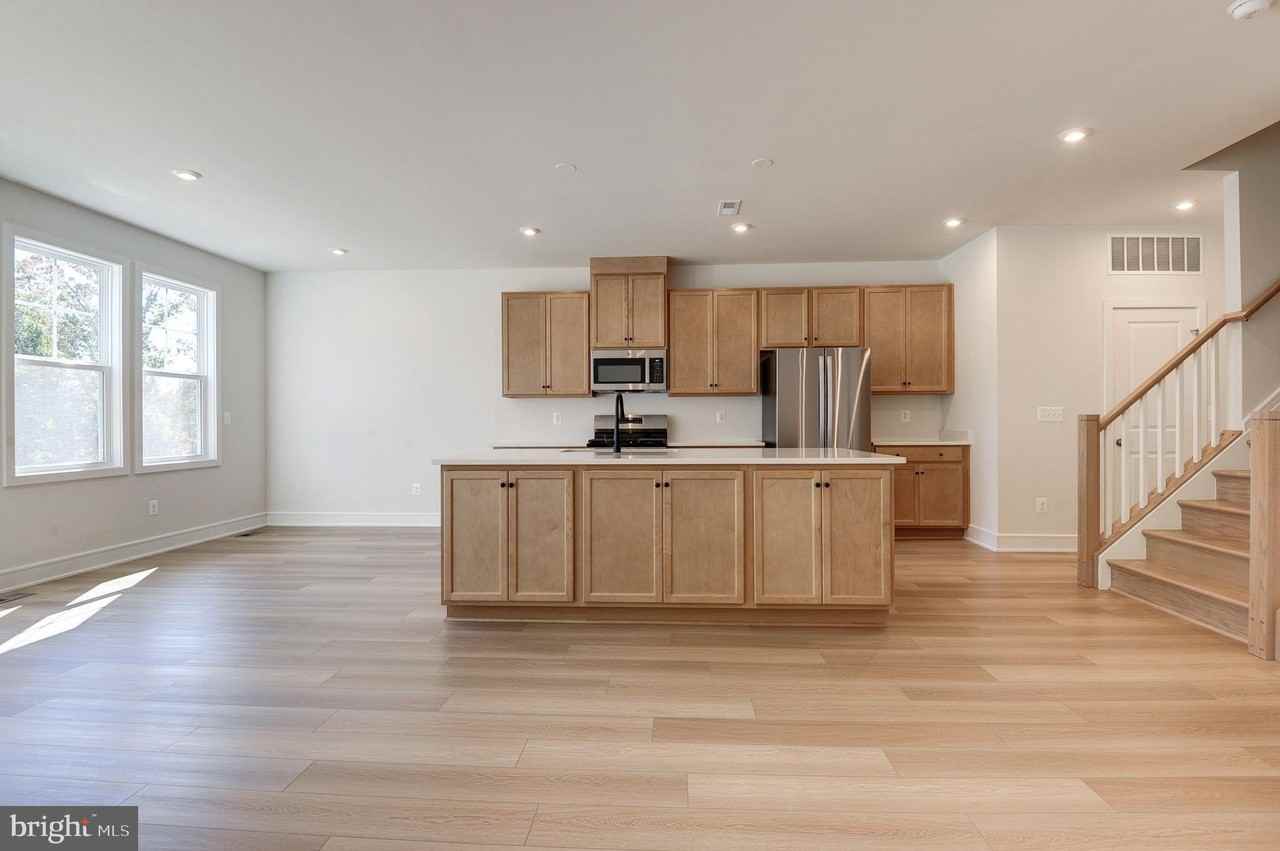 129 Leather Flower Dr - Photo 3 of 50