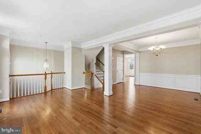 7976 Vigne Ct - Photo 5 of 46