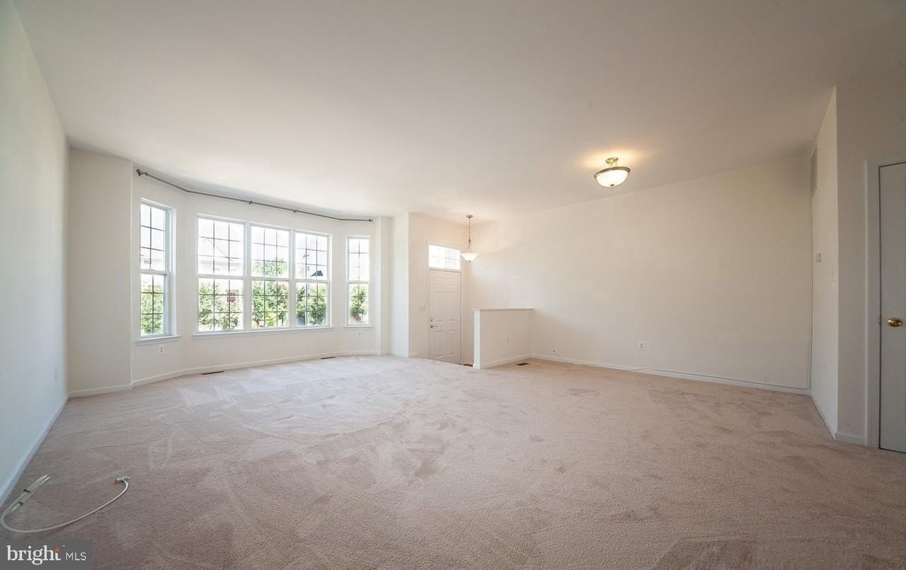 6727 Sullivan Way - Photo 3 of 24