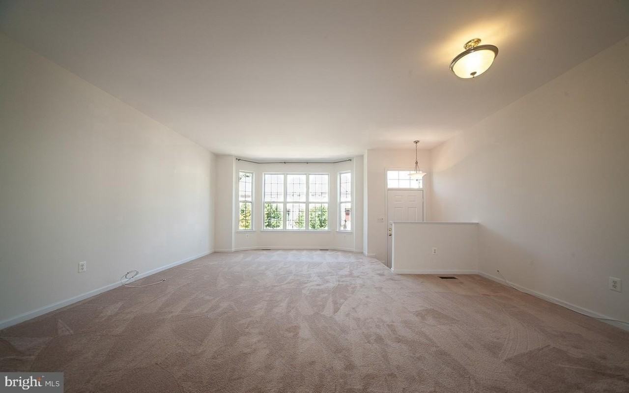 6727 Sullivan Way - Photo 5 of 24