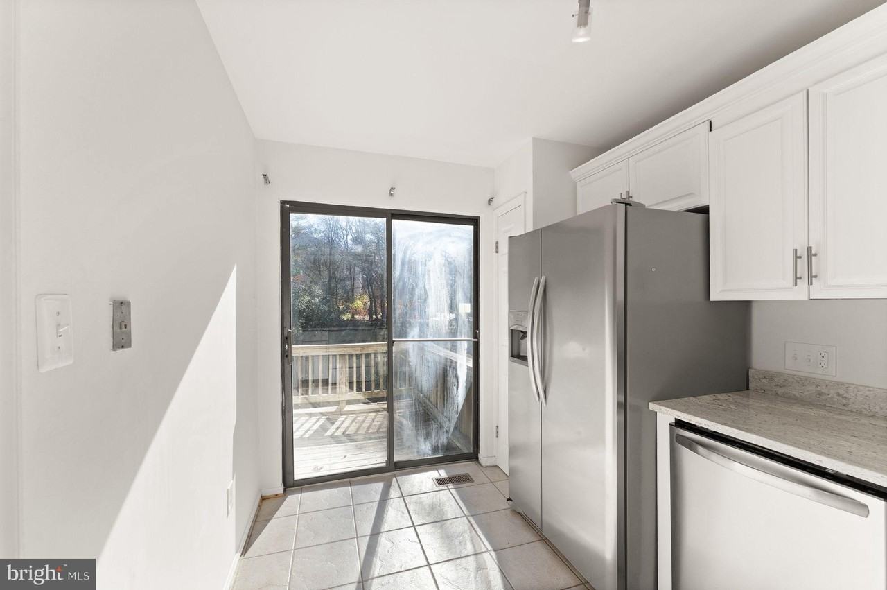 6001 Little Brook Ct - Photo 5 of 46