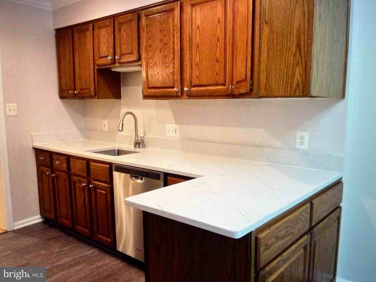 7256 Glen Hollow Ct Unit 56/3 #56-3 - Photo 5 of 30