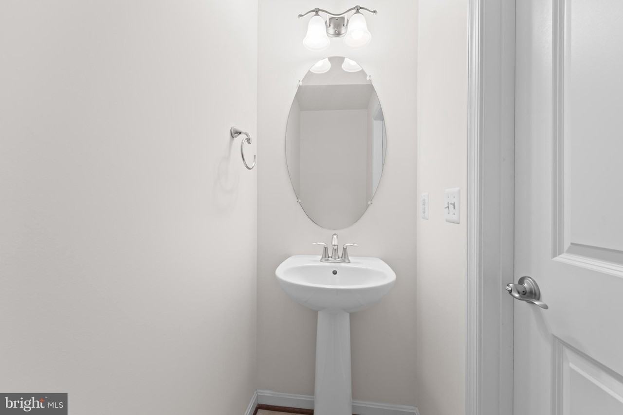 22716 Parkland Farms Ter - Photo 7 of 37