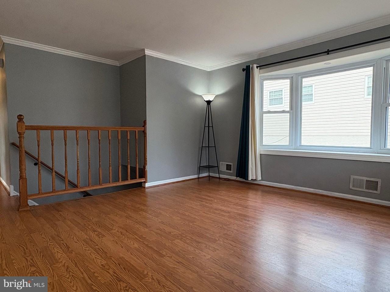 12654 Valleywood Dr - Photo 2 of 50