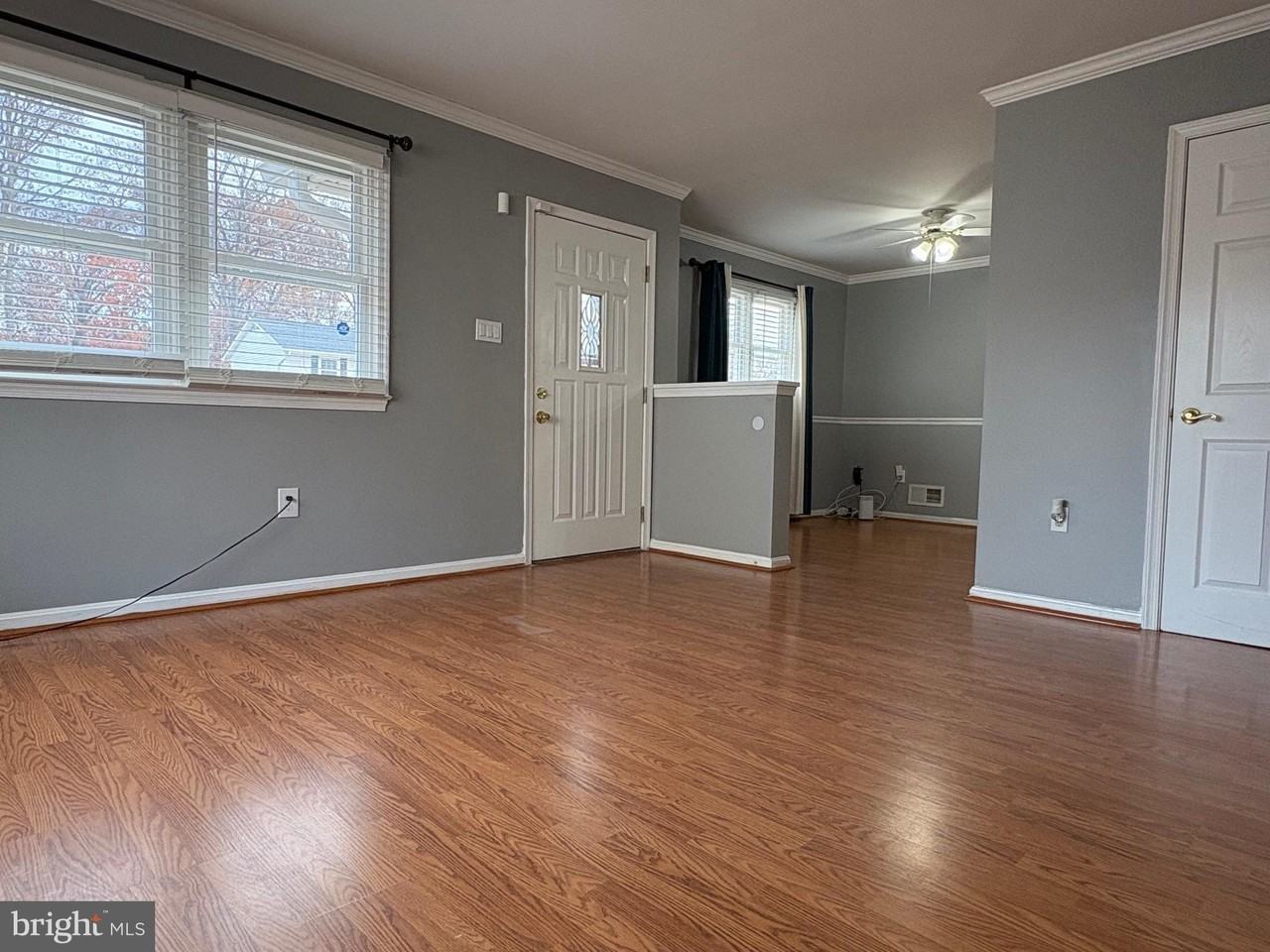 12654 Valleywood Dr - Photo 4 of 50