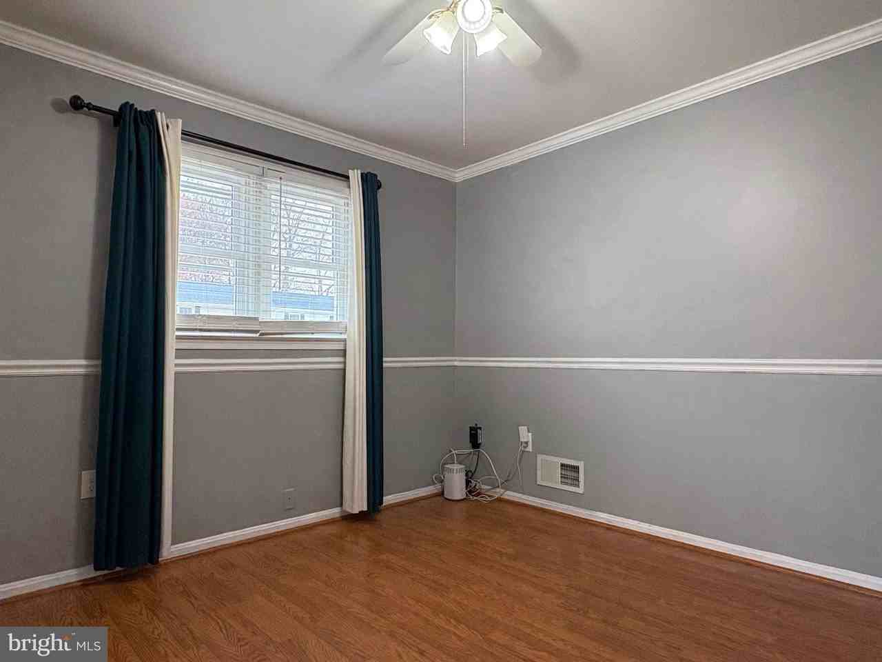 12654 Valleywood Dr - Photo 6 of 50