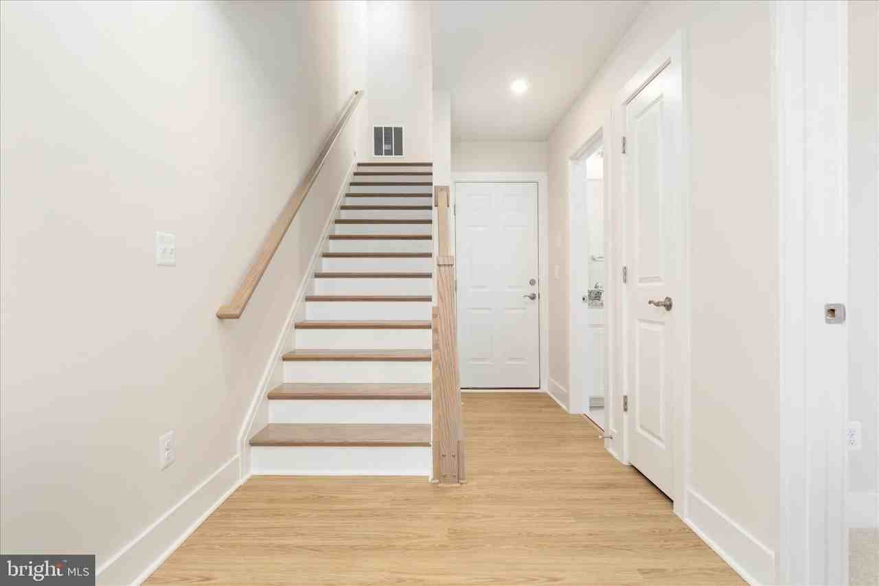 8796 Noether St - Photo 5 of 31