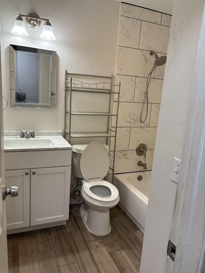 121 N Meadow St #1 - Photo 6 of 12