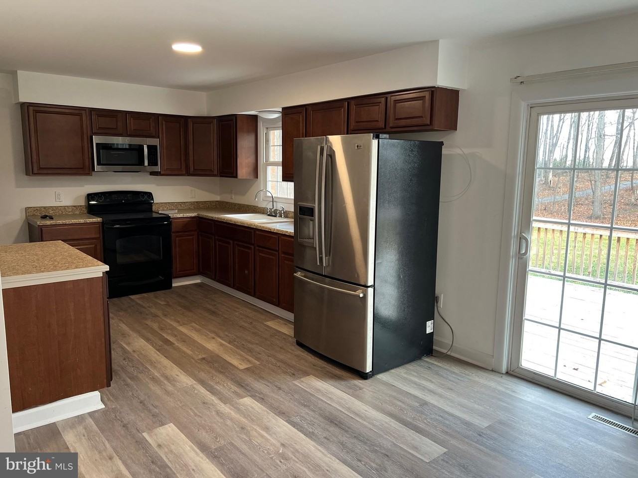 2504 Butlers Chapel Rd - Photo 7 of 27