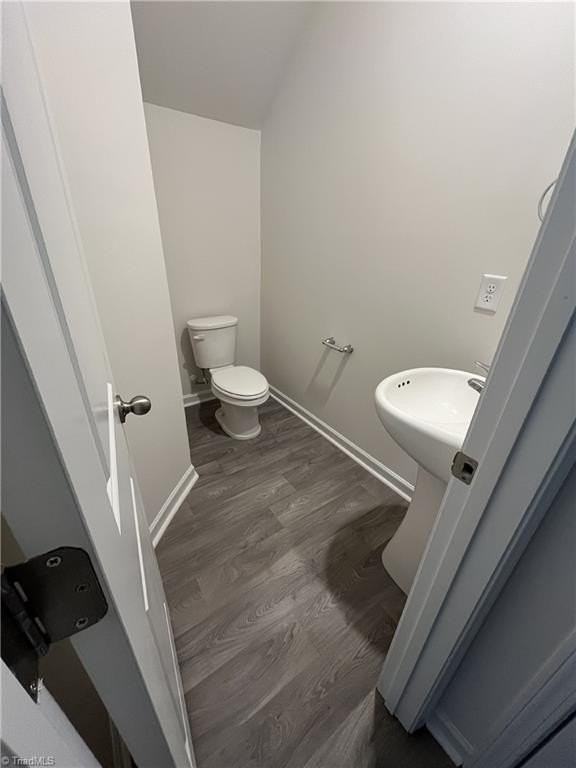 228 Canopy Dr - Photo 2 of 27