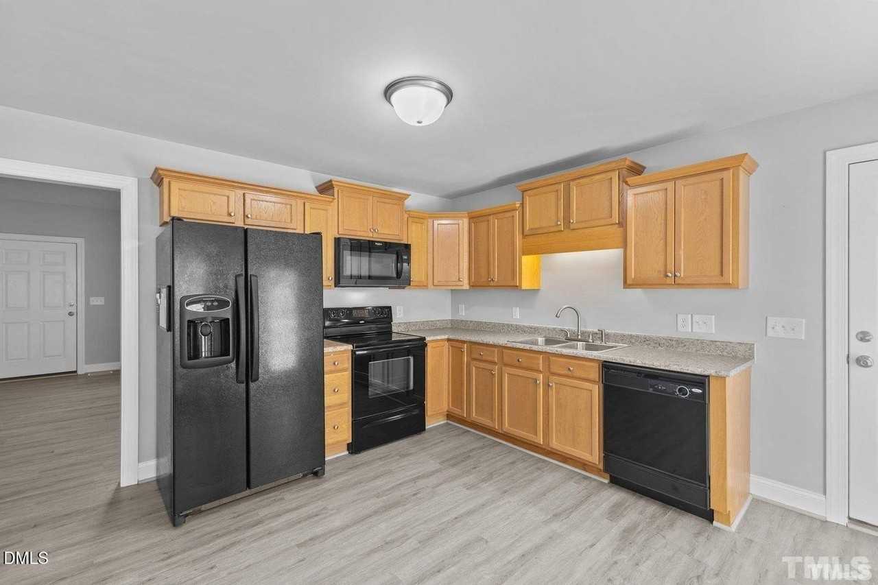 114 New River Ct - Photo 6 of 10