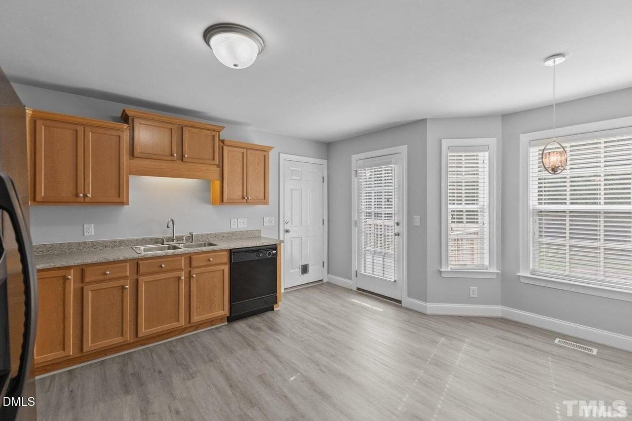 114 New River Ct - Photo 7 of 10