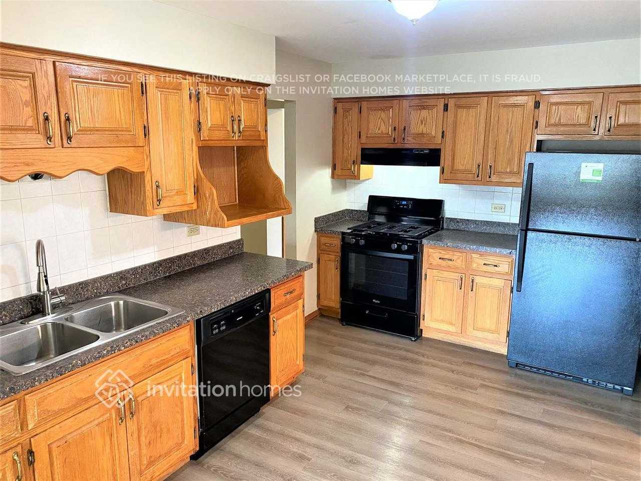 8741 Sproat Ave - Photo 5 of 21