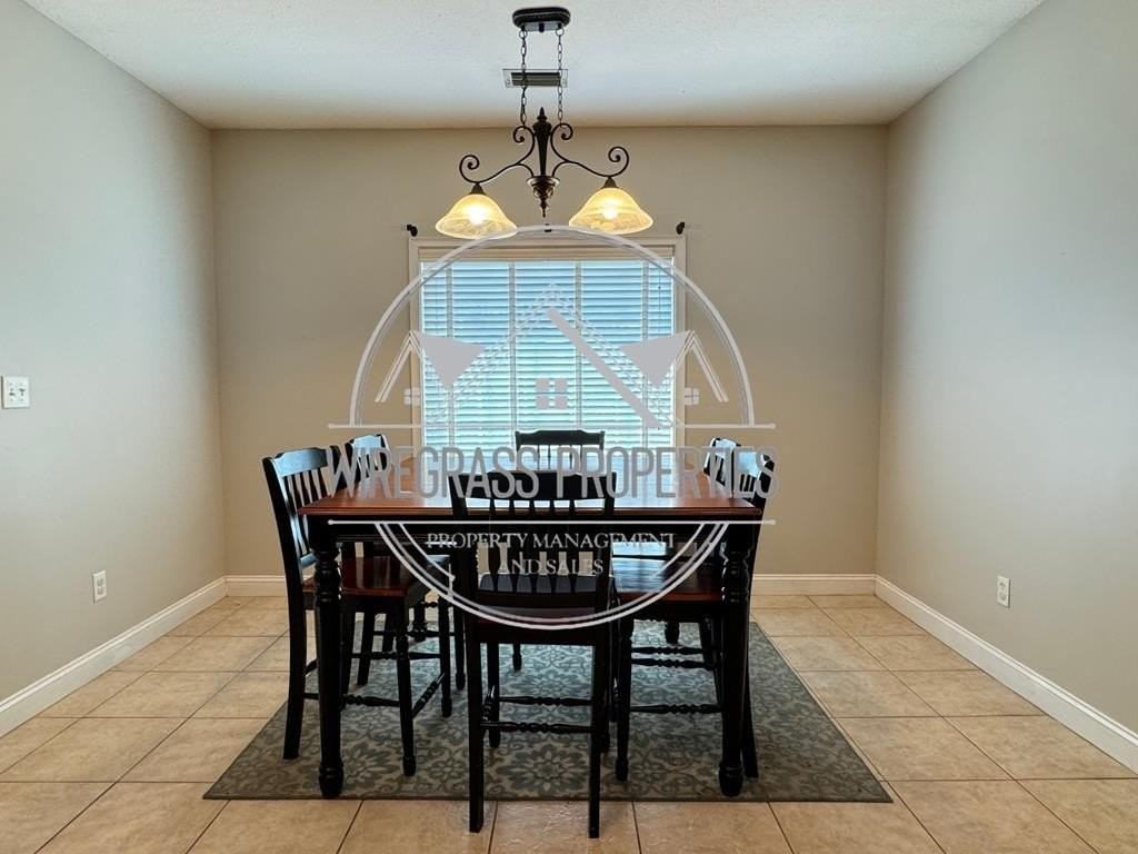 5313 Mimosa Cir - Photo 2 of 18