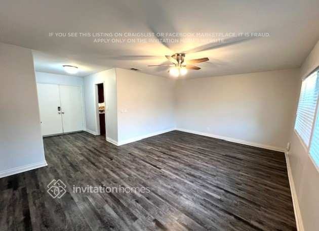 1070 Country Club Ln - Photo 5 of 11