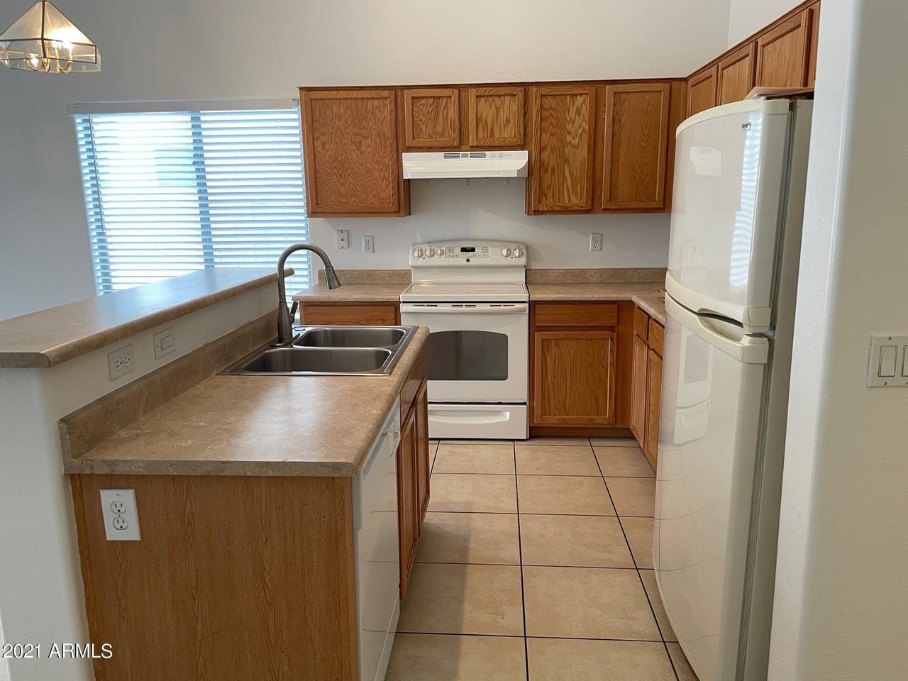 10638 W Windsor Ave - Photo 3 of 12