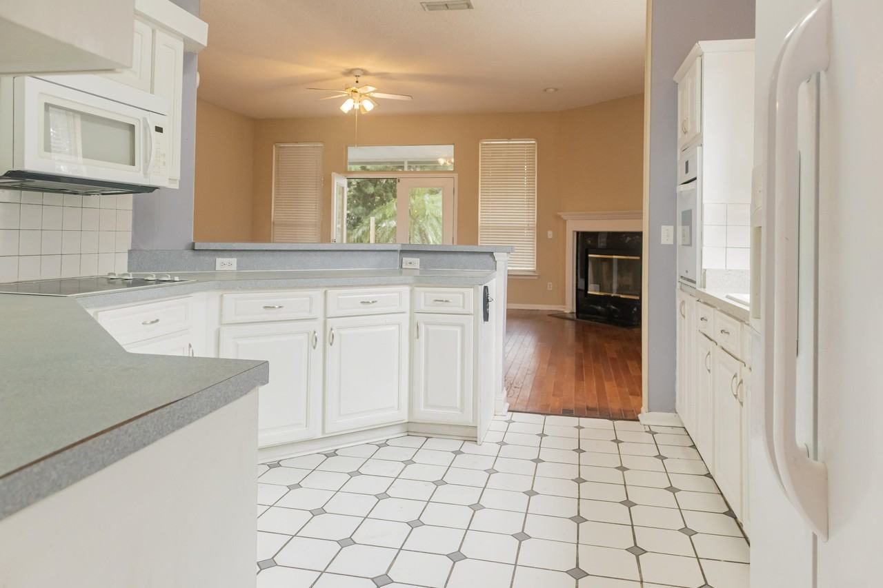 433 Brody Cove Trl #1 - Photo 2 of 19