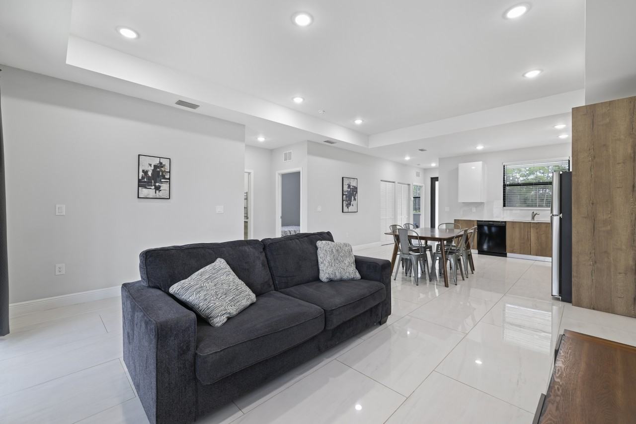 2011 Olsen Ln #1 - Photo 5 of 28