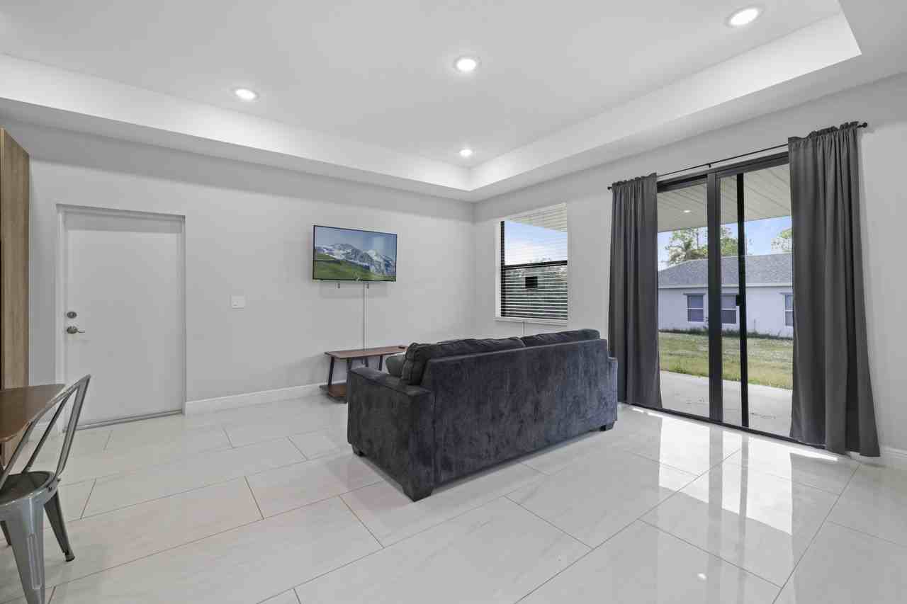 2011 Olsen Ln #1 - Photo 7 of 28