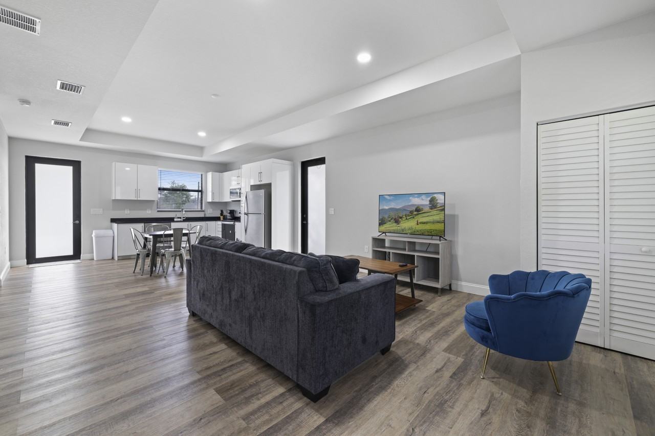 1911 Lorna Ave #1 - Photo 7 of 22