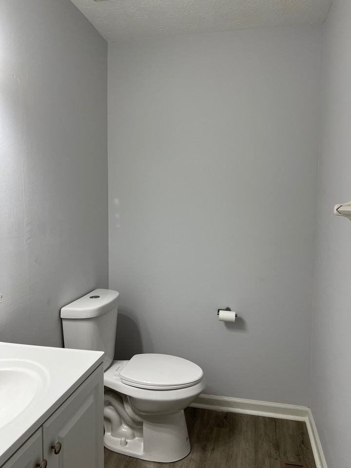 6893 Cooper Rd - Photo 5 of 9