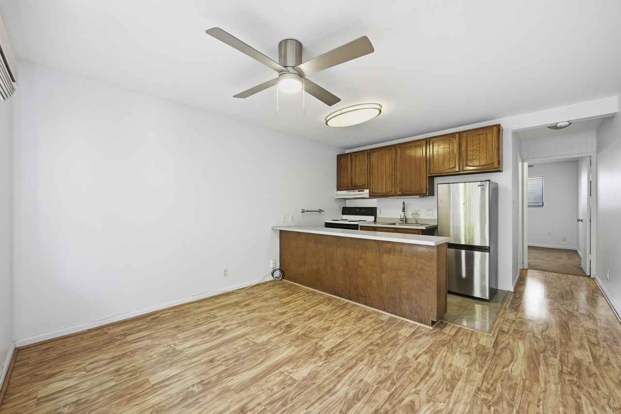 2136 Konou Pl #102 - Photo 4 of 19