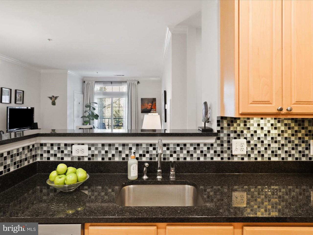 2465 Army Navy Dr - Photo 7 of 35