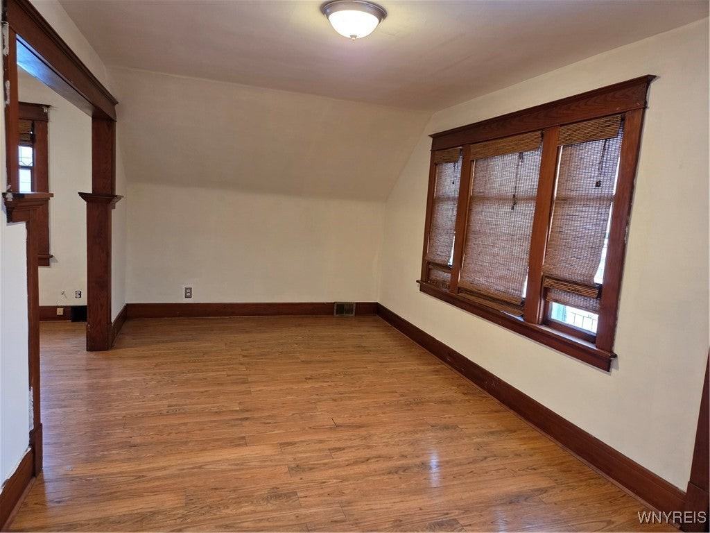 212 Newburgh Ave - Photo 3 of 17