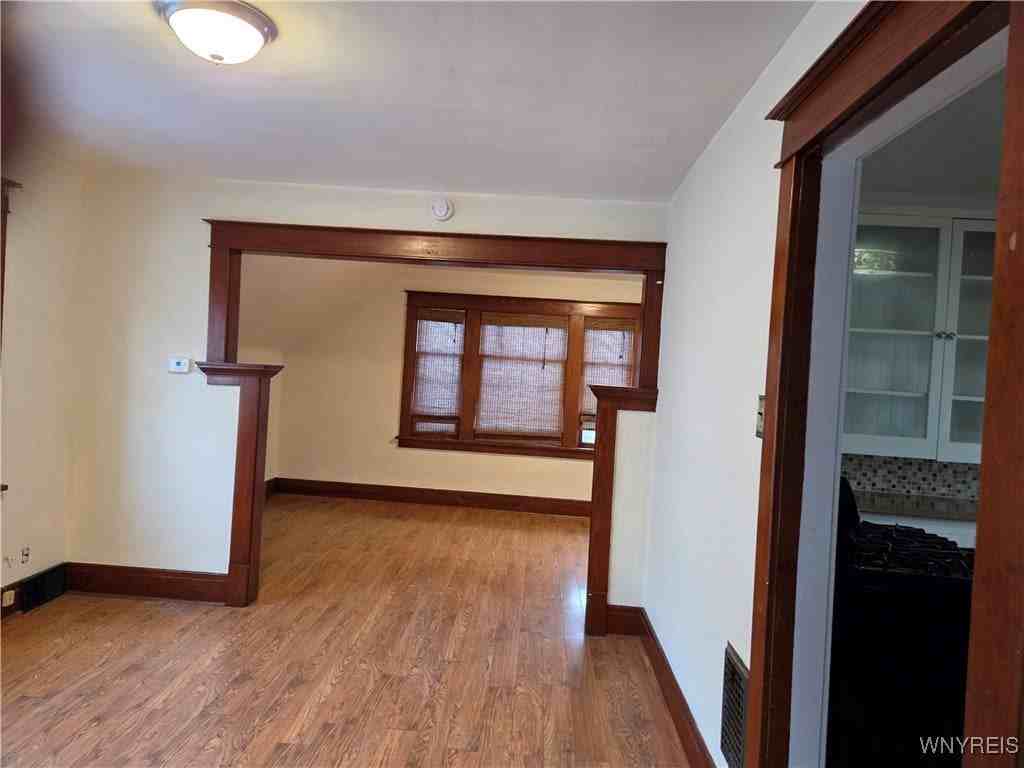 212 Newburgh Ave - Photo 7 of 17