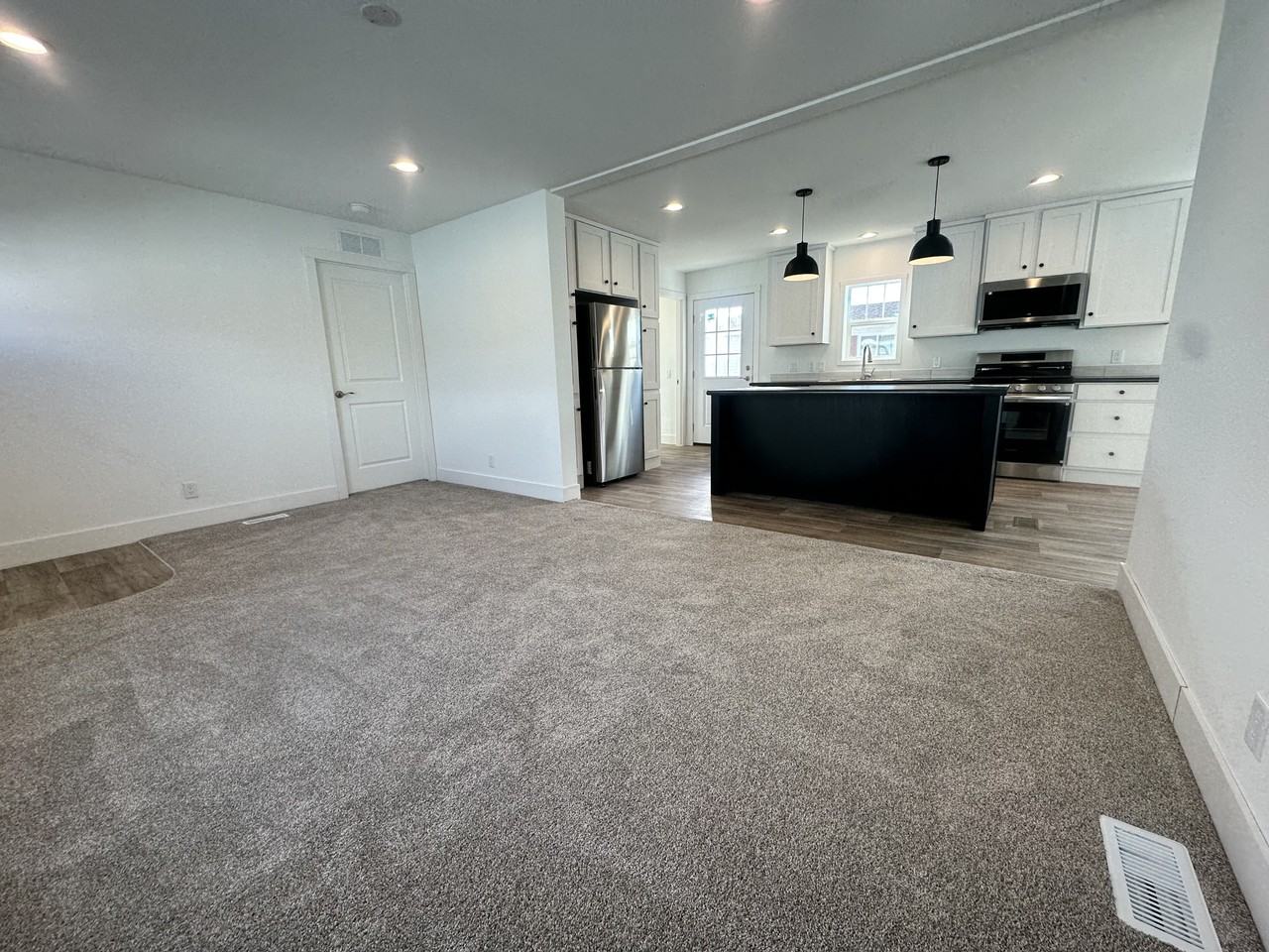 29 Cavalier St N #29CA - Photo 4 of 34