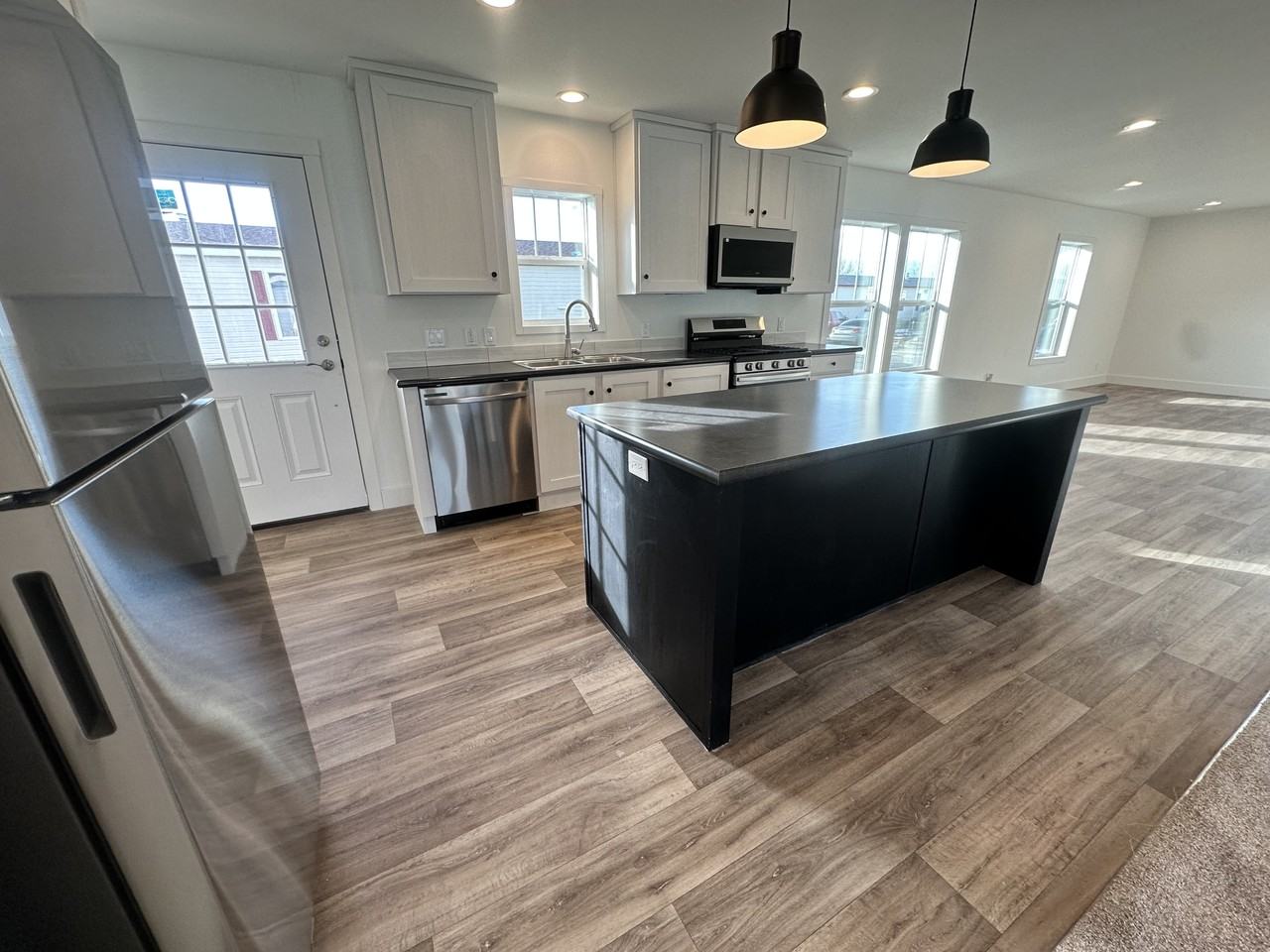 29 Cavalier St N #29CA - Photo 6 of 34