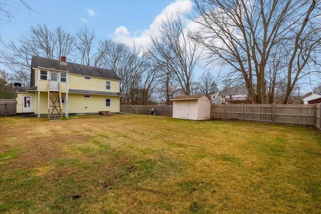 7 Holbrook Rd - Photo 2 of 14