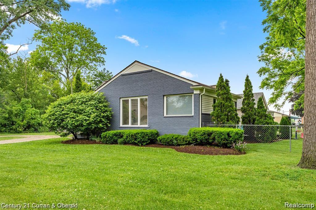 29118 Clarita St - Photo 3 of 43