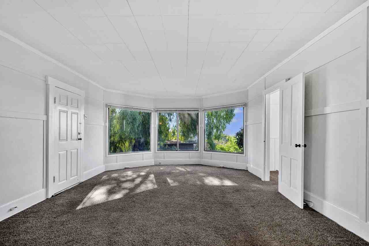 1473 Vista Del Valle Way - Photo 5 of 18