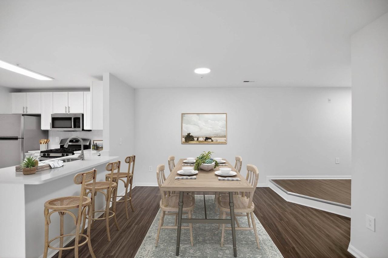 Eagle Rock Apartments at Columbia Pike - Photo 3 of 22