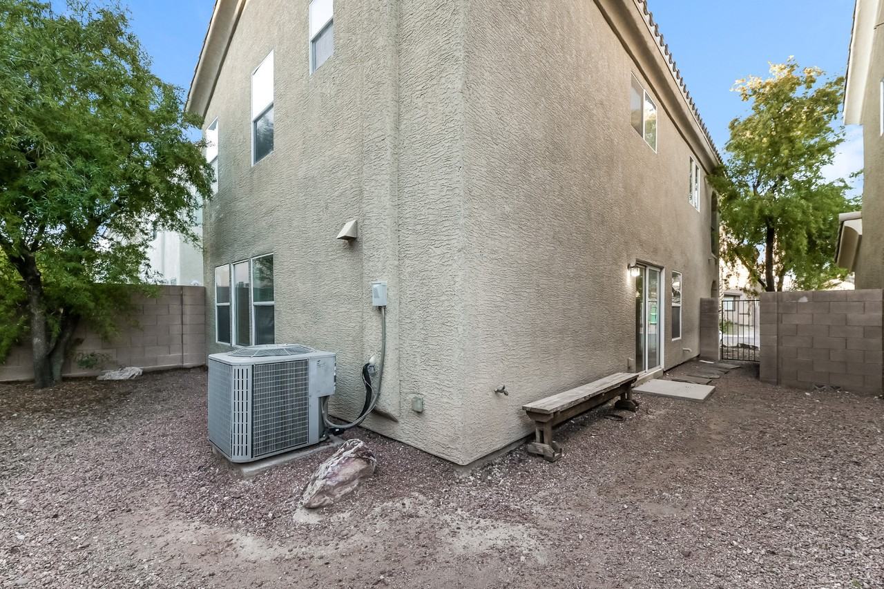 539 Shewsbury Ave - Photo 3 of 22