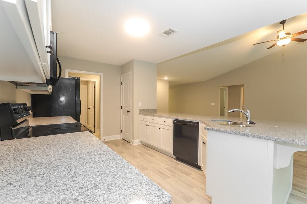 2068 Providence Rd - Photo 7 of 16