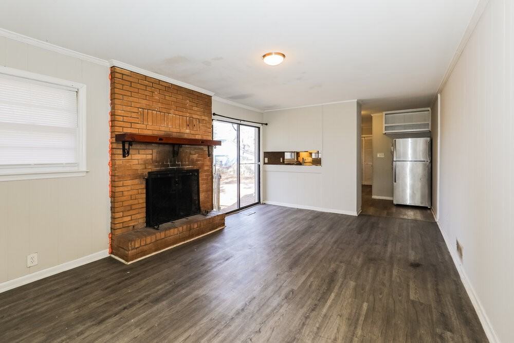 4775 Ben Hill Rd - Photo 3 of 16